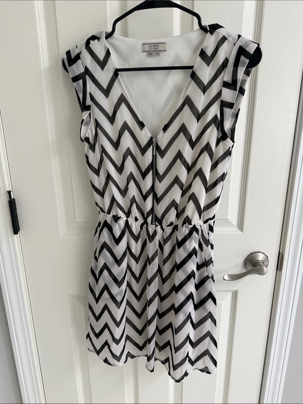 GUESS Black & White Chevron Sleeveless Mini Dress